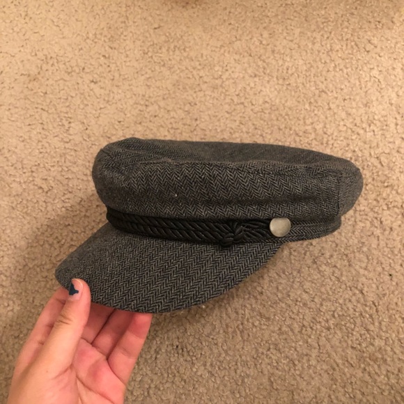 Grey hat - Picture 1 of 2
